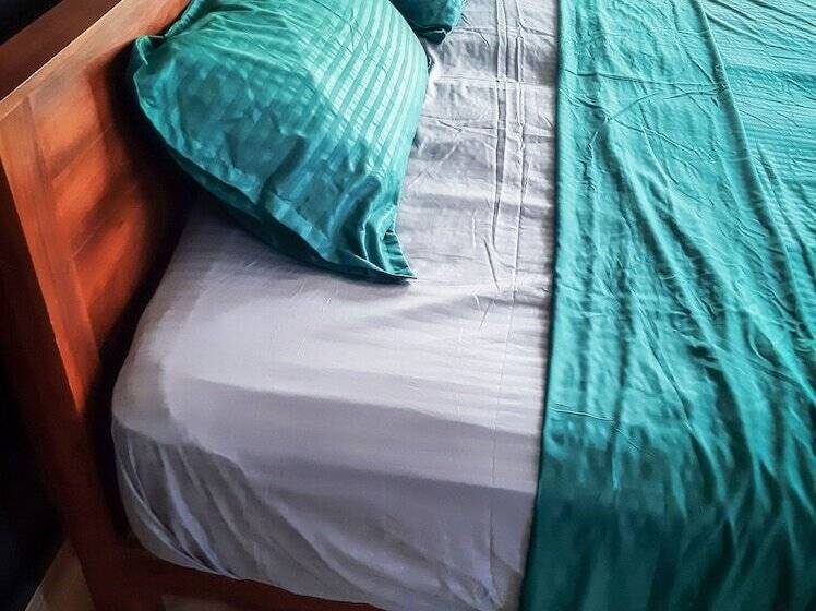 Hotell Dollyz Home Sri Lanka