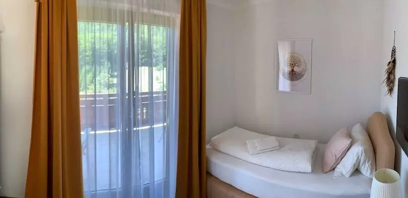 Hotelli Dorfpension Mariahilfberg
