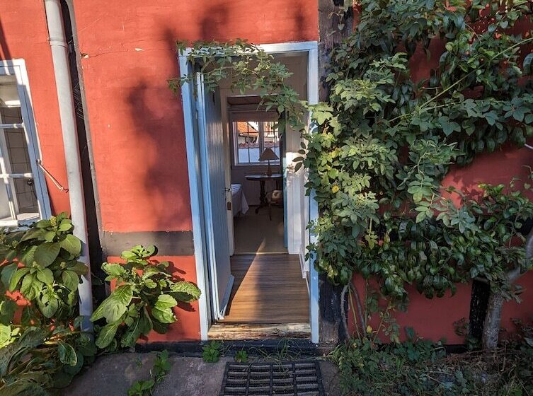 בית מלון כפרי Pensionat Næsgaarden