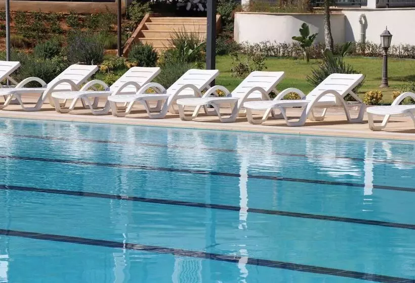 هتل Toros Holiday Resort & Spa