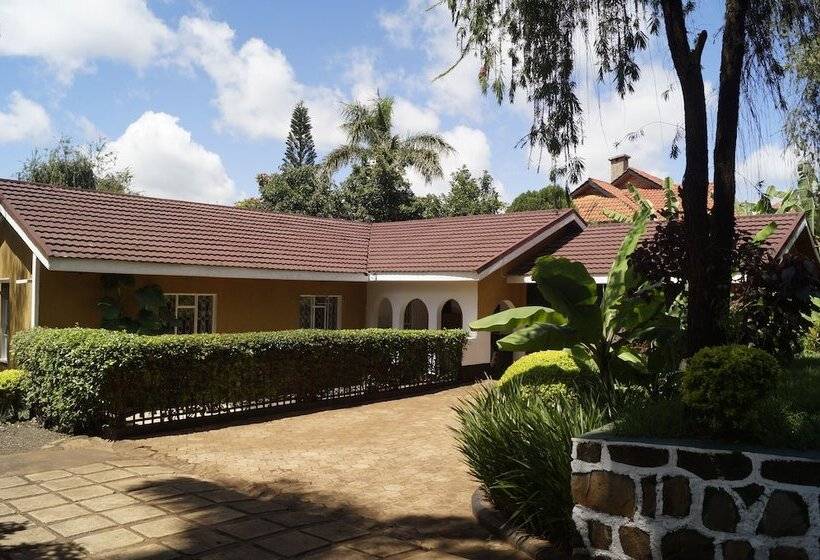 هتل Utamaduni House