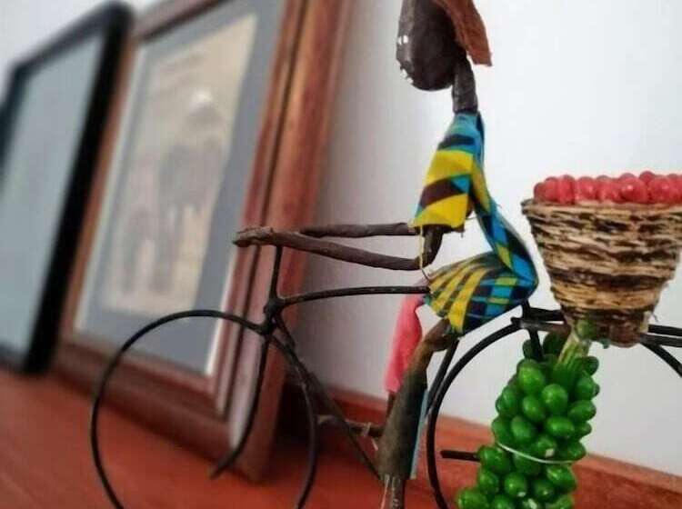 هتل Utamaduni House