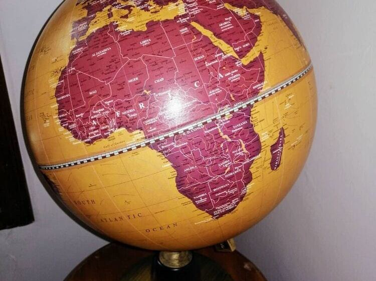 هتل Utamaduni House