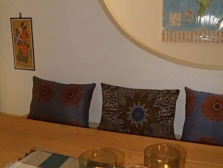 هتل Utamaduni House