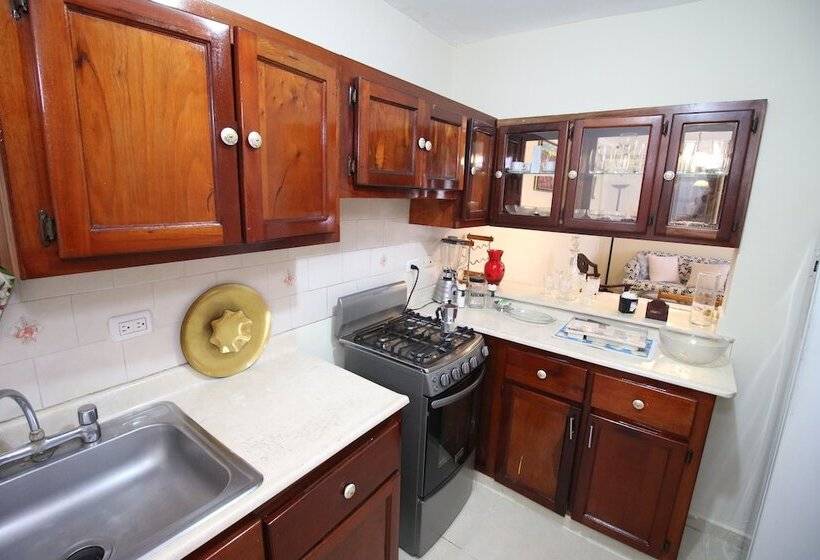 هتل Hostal Caribean Apart