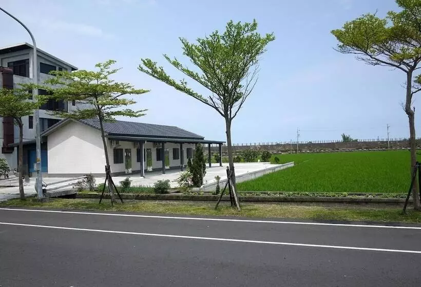 هتل Howj Hostel