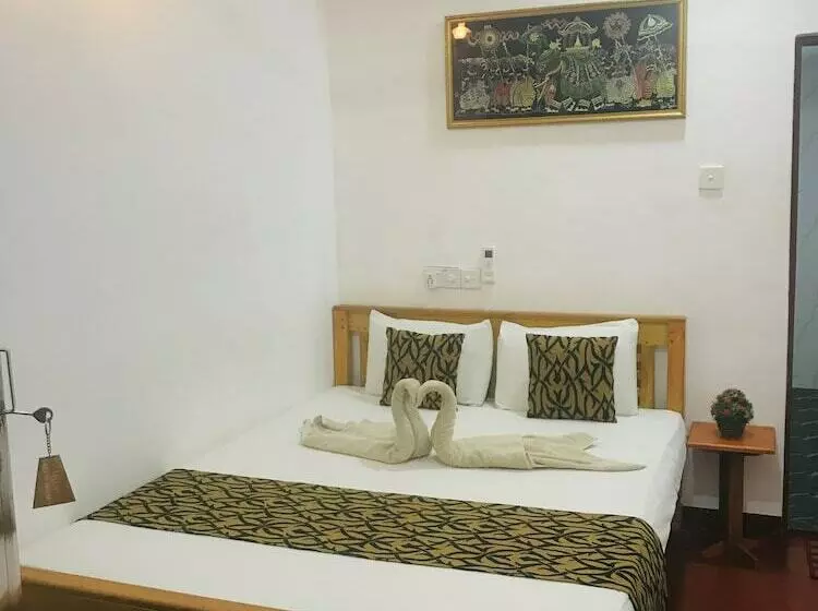 هتل Ubay Guest House