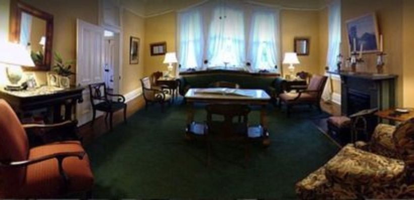 مبيت وإفطار 1888 Wensel House