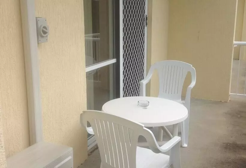 Bayshores Holiday Apartments