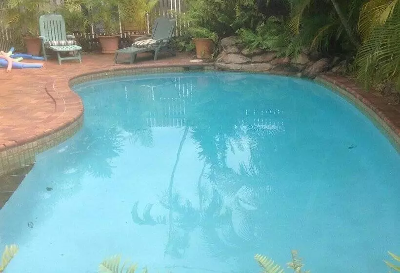 Bayshores Holiday Apartments