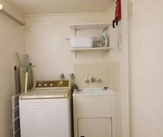 Bayshores Holiday Apartments