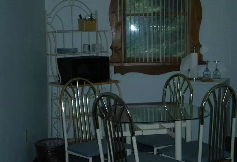 مبيت وإفطار Bears Lair Inn