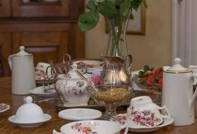 تختخواب و صبحانه Maison Lavigne