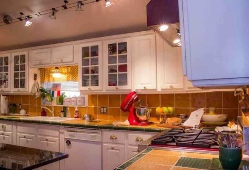 مبيت وإفطار Maison Lavigne