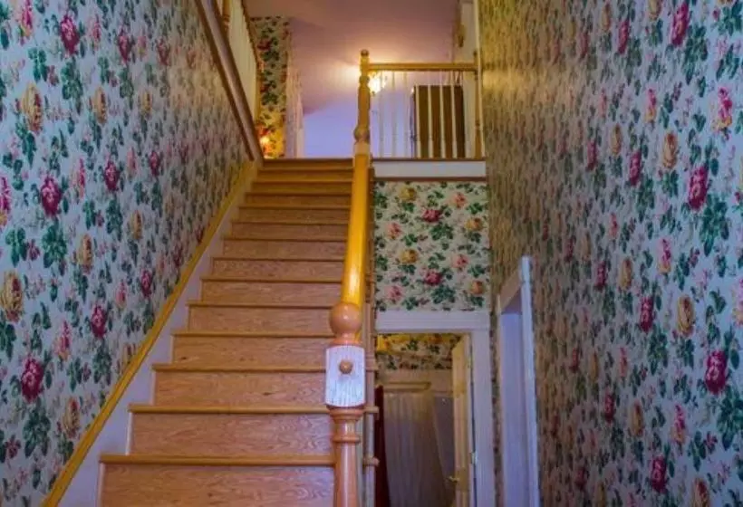 تختخواب و صبحانه Maison Lavigne