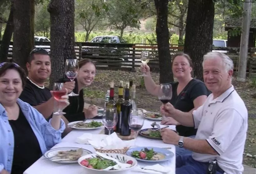 تختخواب و صبحانه Maison Lavigne