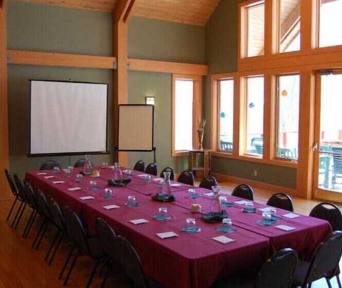 住宿加早餐  Minnewaska Lodge