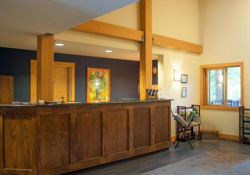 住宿加早餐  Minnewaska Lodge