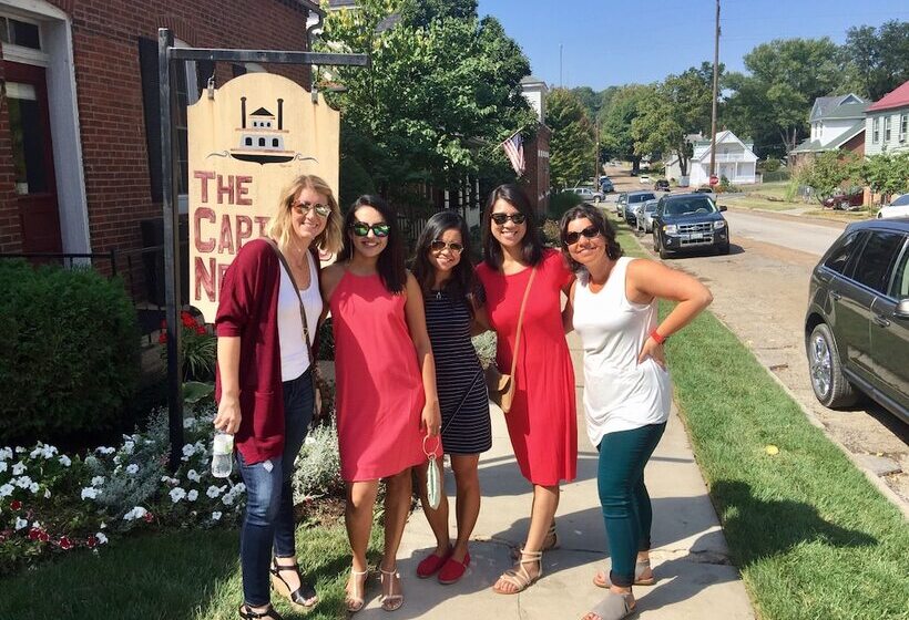 Captain Wohlt Inn Bed & Breakfast