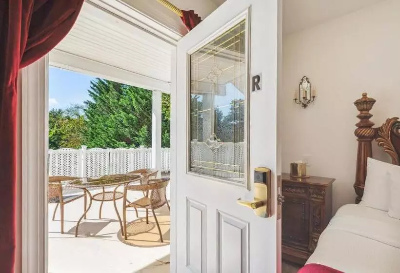 ベッドアンドブレックファースト The Columbia Inn At Peralynna