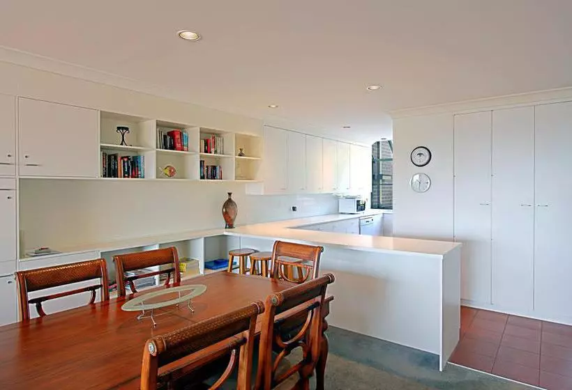 ホテル 11 James Cook Apartments