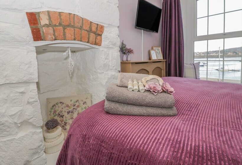 ホテル Castle Apartment