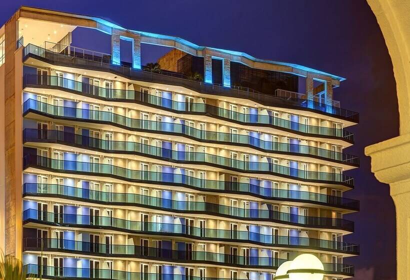 Szálloda Cosmos Pacifico