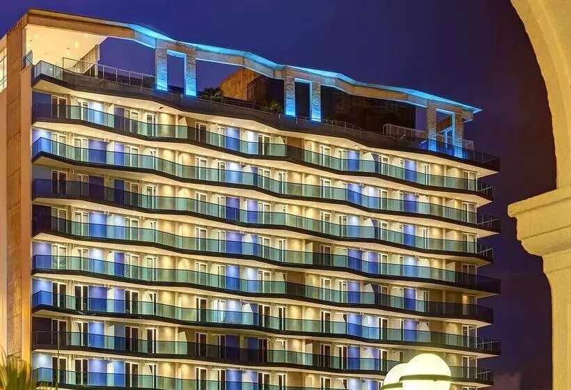 Szálloda Cosmos Pacifico