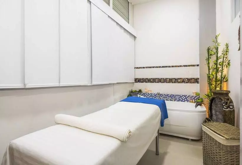 Szálloda Cosmos Pacifico