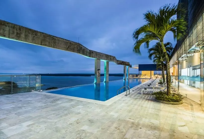 Szálloda Cosmos Pacifico