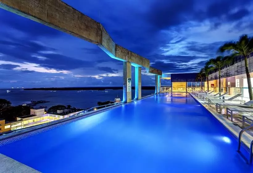 Szálloda Cosmos Pacifico