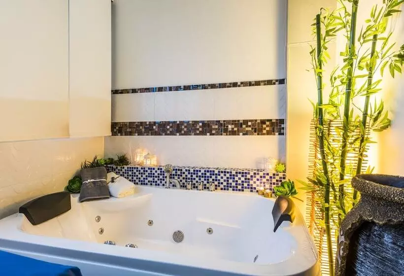 Szálloda Cosmos Pacifico