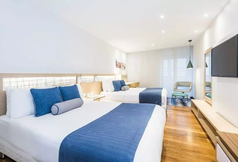 Szálloda Cosmos Pacifico