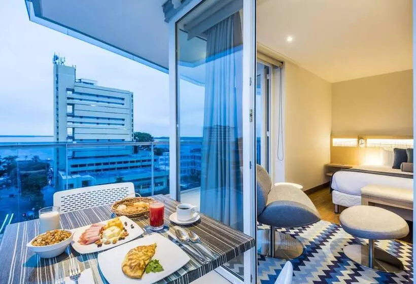 Szálloda Cosmos Pacifico