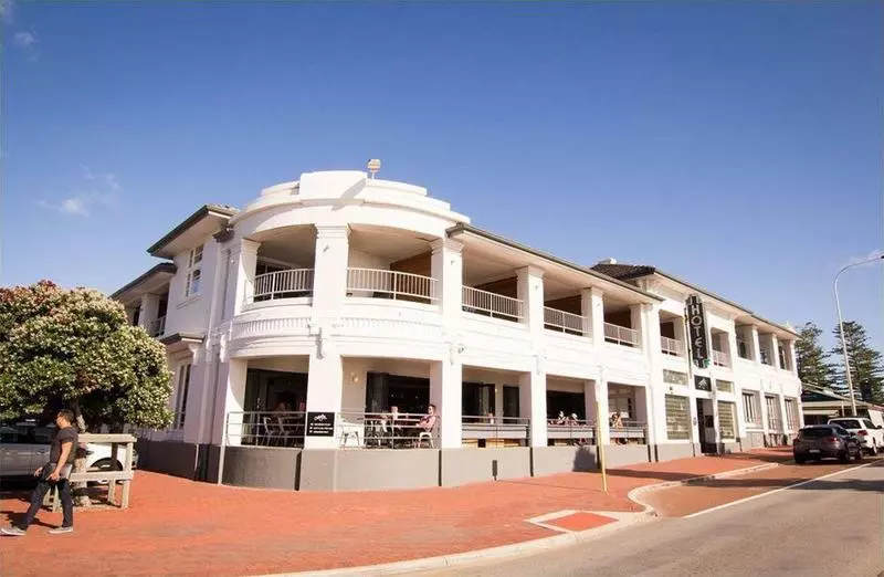 هتل Cottesloe Beach