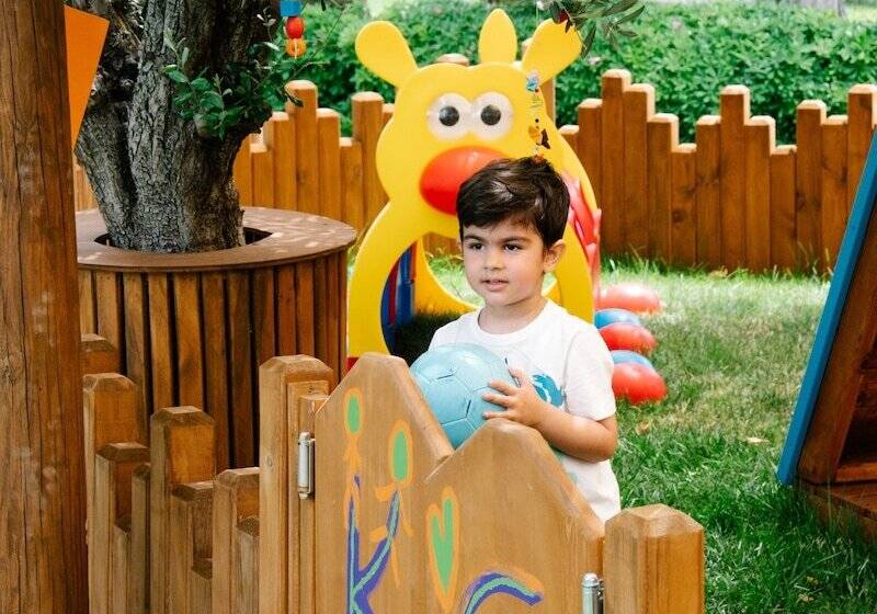 בית מלון כפרי D   Resort Ayvalık