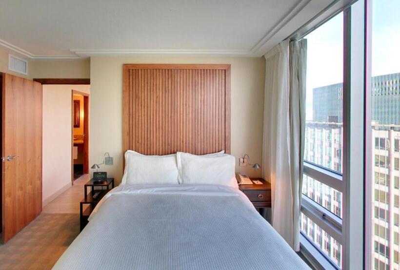 هتل Embarc Vancouver