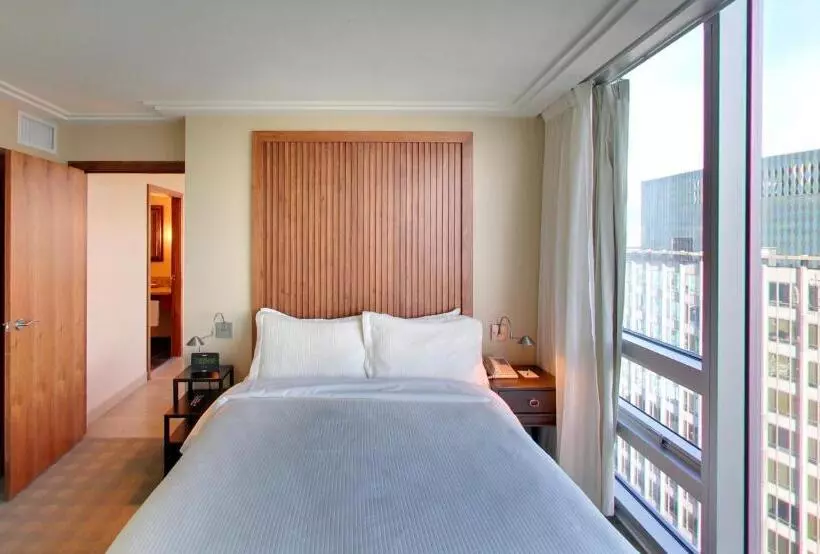 Hotel Embarc Vancouver