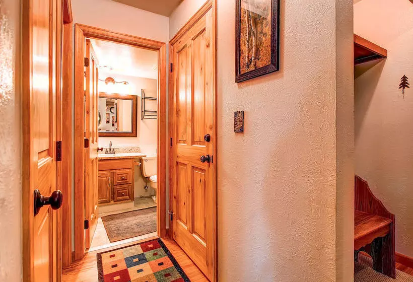 Hotel Motherlode Condominiums