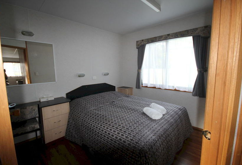 בית מלון כפרי Big4 Traralgon Park Lane Holiday Park