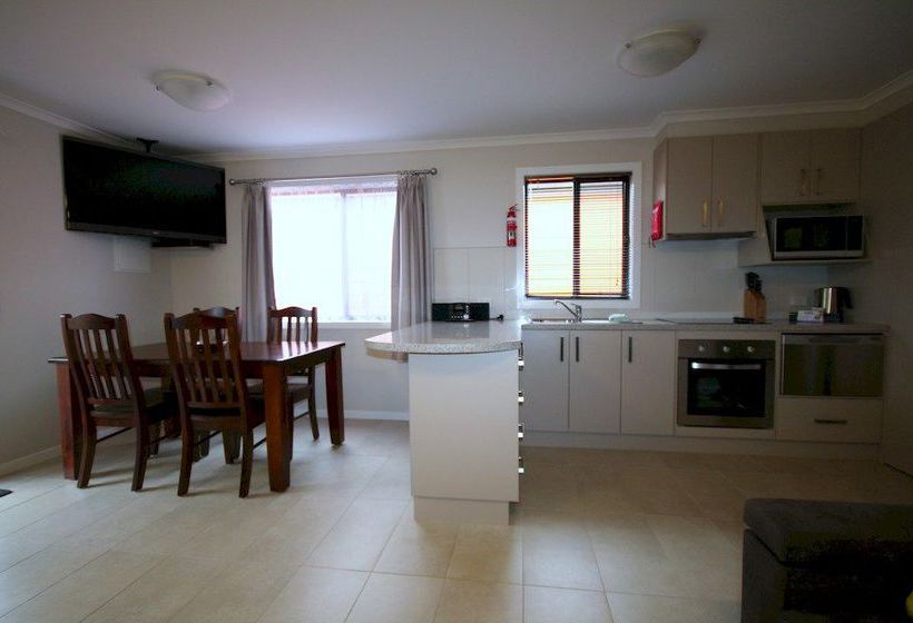 בית מלון כפרי Big4 Traralgon Park Lane Holiday Park