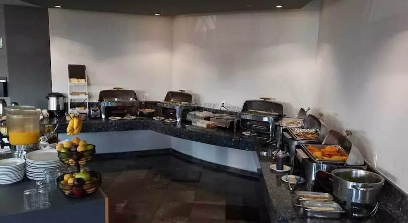 ホテル Ramada By Wyndham Mexico City Santa Fe