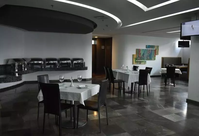 ホテル Ramada By Wyndham Mexico City Santa Fe