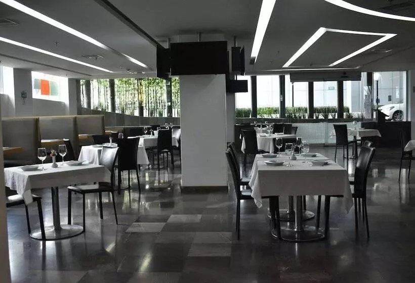 ホテル Ramada By Wyndham Mexico City Santa Fe