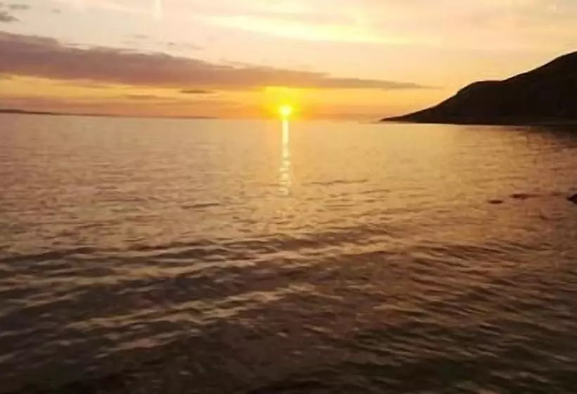 هتل The Lilly Restaurant With Rooms