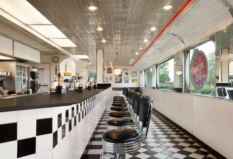 酒店 Travelodge By Wyndham Vaughn