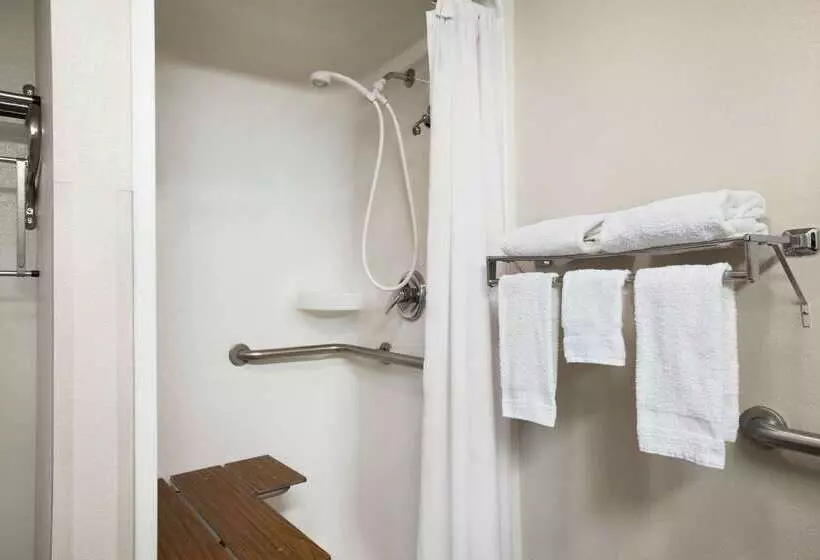 酒店 Travelodge By Wyndham Vaughn