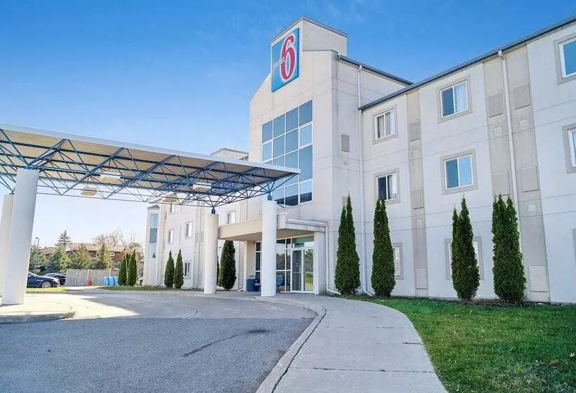 Motel 6peterborough, On