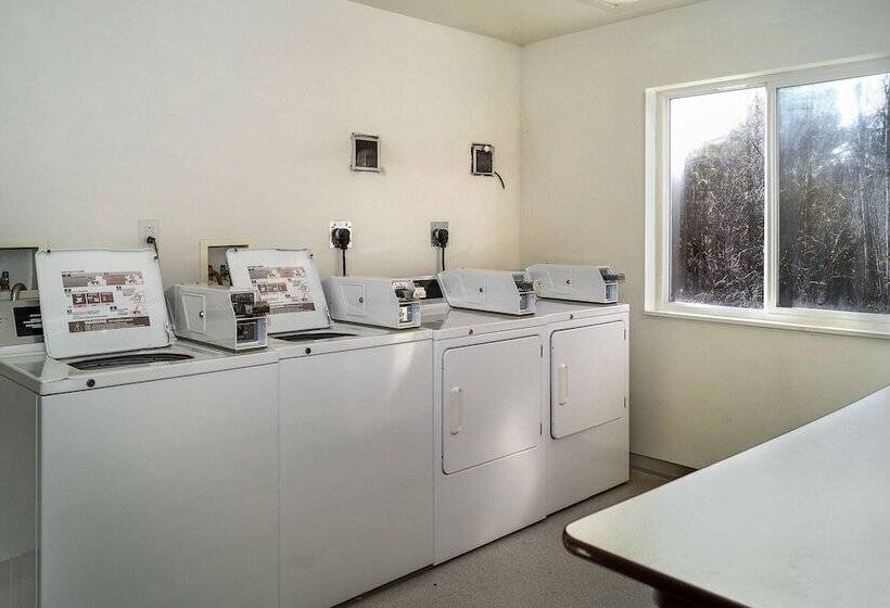 Motel 6peterborough, On