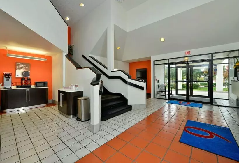 Motel 6plano, Tx  West  Frisco